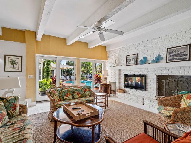 Home for sale at 525 Coral Way - photo 5934854