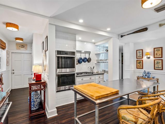 Home for sale at 525 Coral Way - photo 5934855