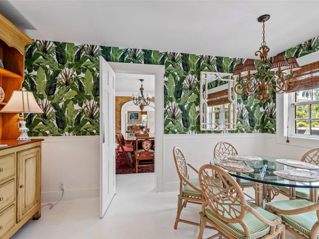 Home for sale at 525 Coral Way - photo 5934857