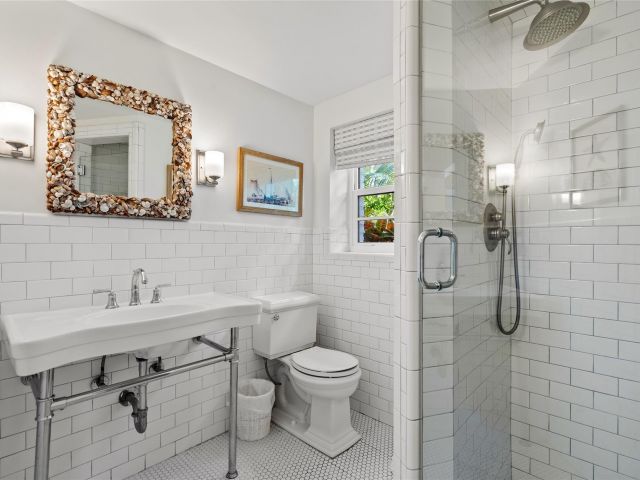 Home for sale at 525 Coral Way - photo 5934860