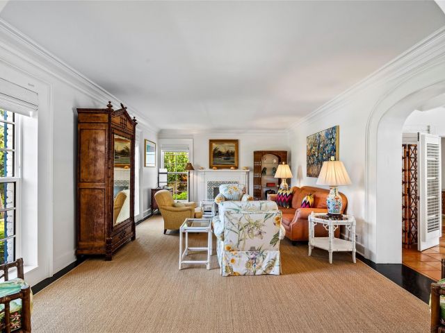 Home for sale at 525 Coral Way - photo 5934863