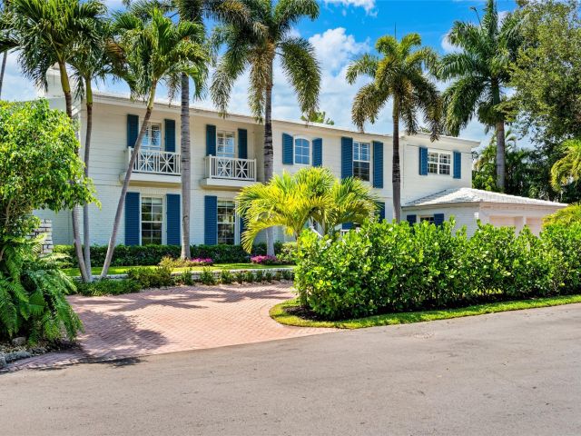 Home for sale at 525 Coral Way - photo 5934866