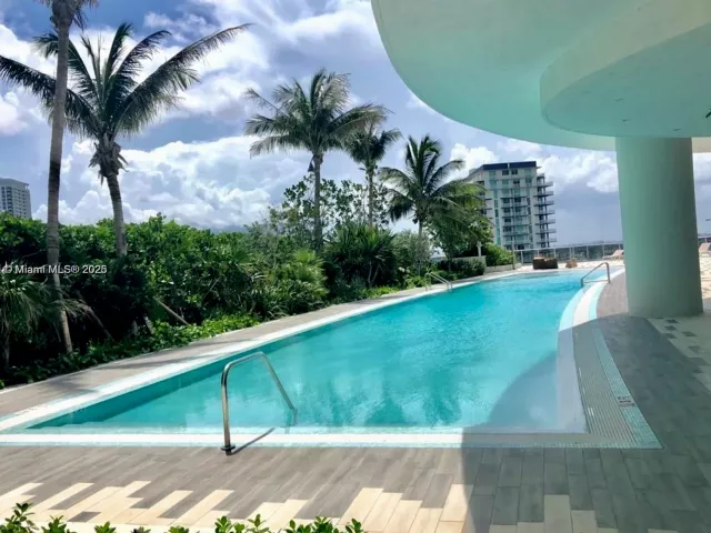 Apartment for sale  Unit #4905 - photo 5900025