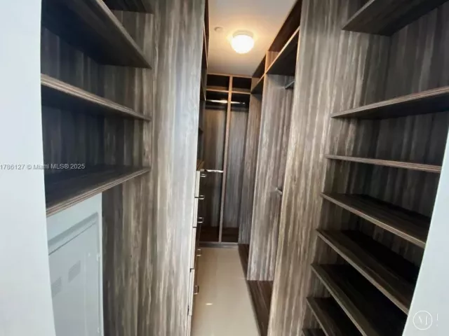 Apartment for sale  Unit #4905 - photo 5900034