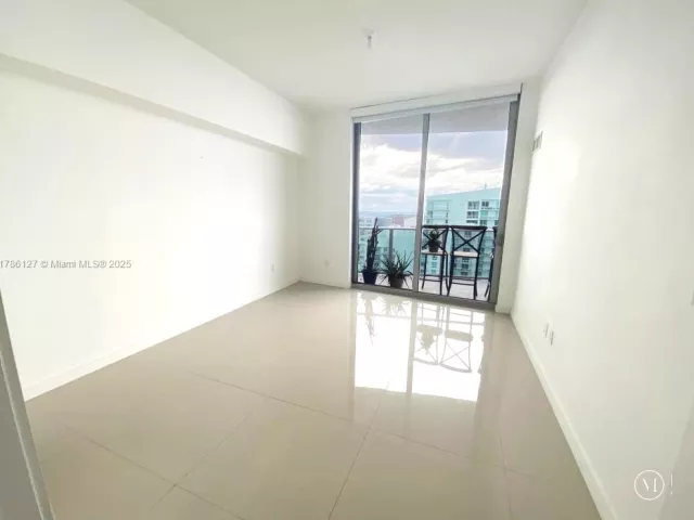 Apartment for sale  Unit #4905 - photo 5900038