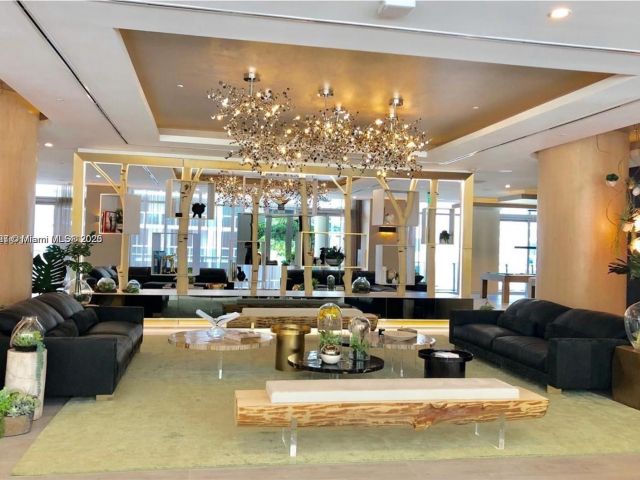 Apartment for sale  Unit #4905 - photo 5900028