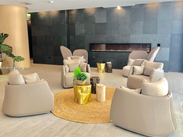 Apartment for sale  Unit #4905 - photo 5900031