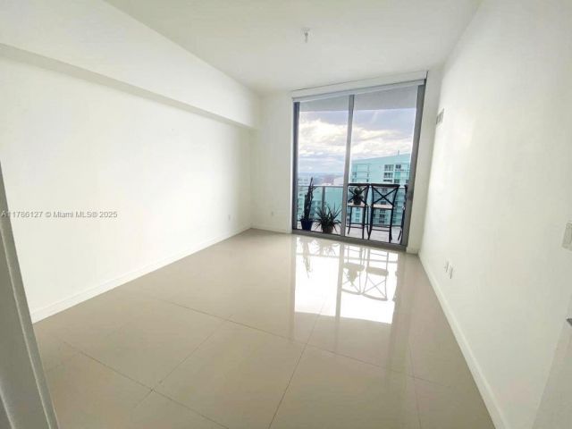 Apartment for sale  Unit #4905 - photo 5900038