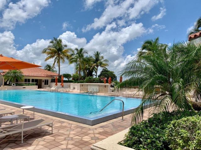 Apartment for sale  Unit #405 - photo 5909106