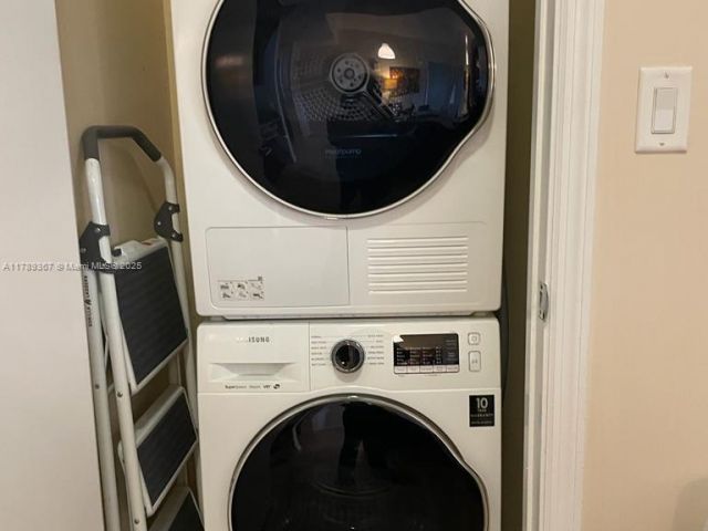 Apartment for sale  Unit #405 - photo 5909107