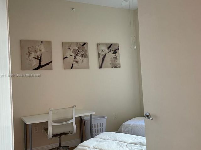 Apartment for sale  Unit #405 - photo 5909111