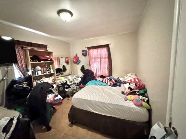 Home for sale at 6400 NW 1st Pl - photo 6002542