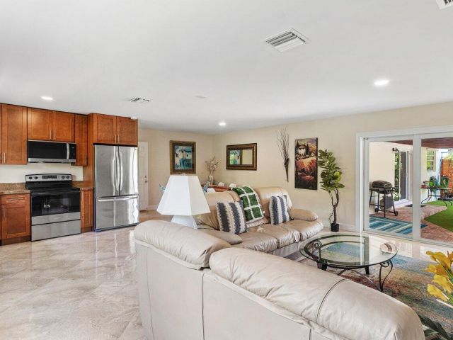 Home for sale at 1650 NE 3rd Avenue - photo 5878967