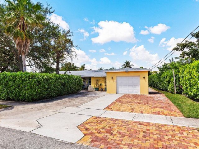 Home for sale at 1650 NE 3rd Avenue - photo 5878969