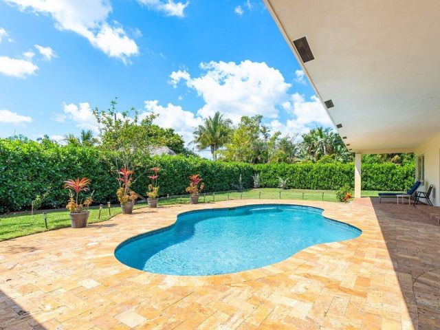 Home for sale at 1650 NE 3rd Avenue - photo 5878980