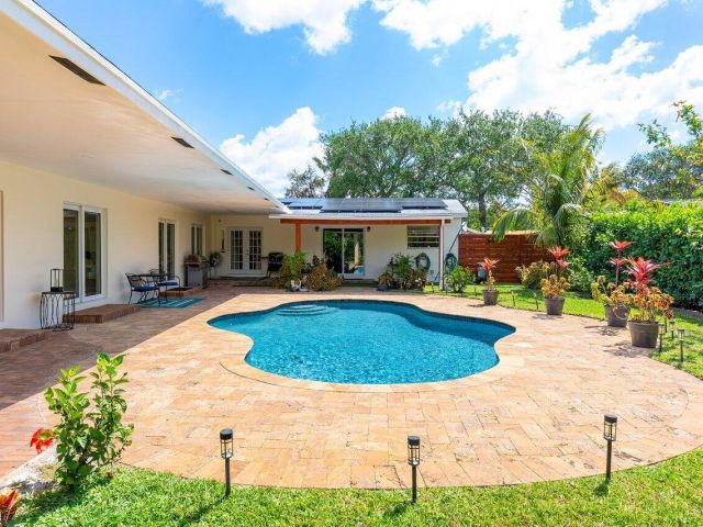 Home for sale at 1650 NE 3rd Avenue - photo 5878983