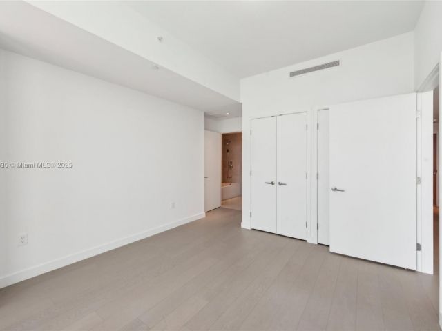 Apartment for sale  Unit #3004 - photo 6031243