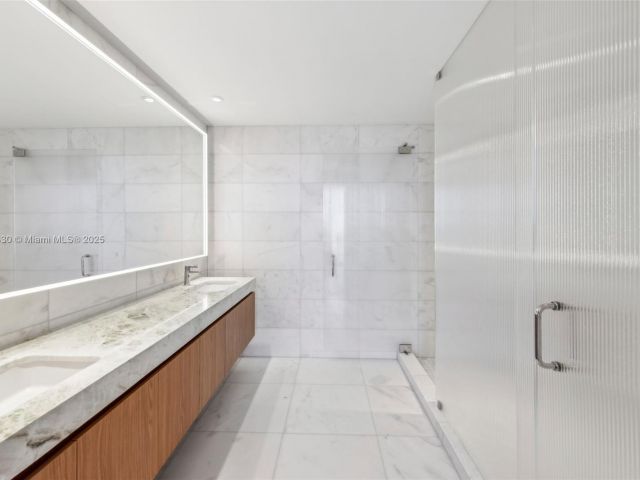 Apartment for sale  Unit #3004 - photo 6031245