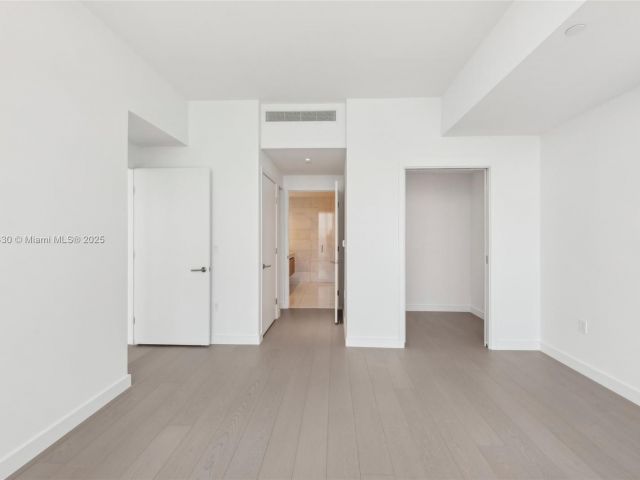 Apartment for sale  Unit #3004 - photo 6031246