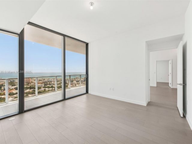 Apartment for sale  Unit #3004 - photo 6031247