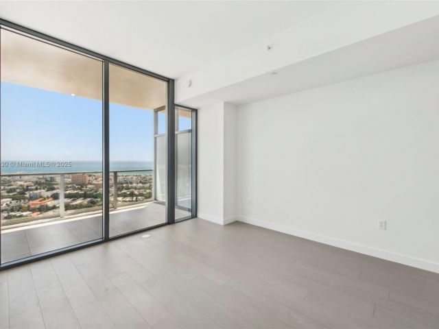 Apartment for sale  Unit #3004 - photo 6031254