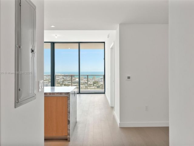 Apartment for sale  Unit #3004 - photo 6031257