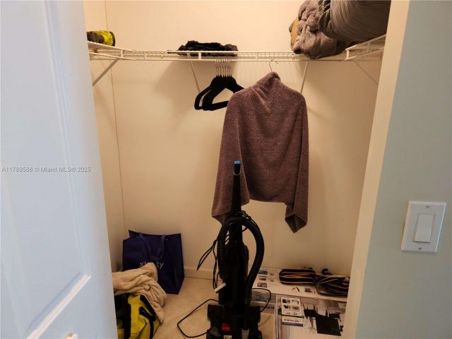 Apartment for rent  Unit #1108 - photo 5920325