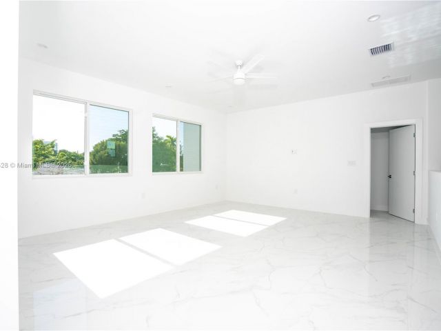 Home for sale at 900 SW 24th Rd - photo 5931020