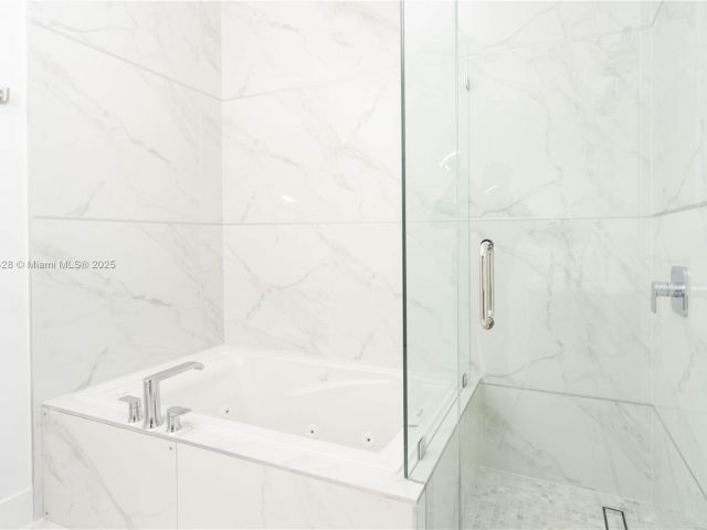 Home for sale at 900 SW 24th Rd - photo 5931030