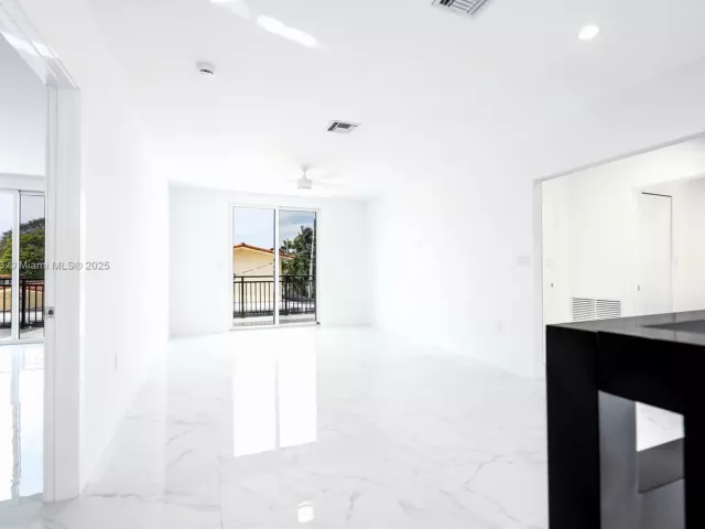 4-bedroom home for sale in Miami - 910 SW 24th Rd - MondialRealty