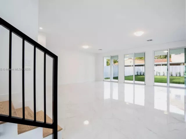 4-bedroom home for sale in Miami - 910 SW 24th Rd - MondialRealty