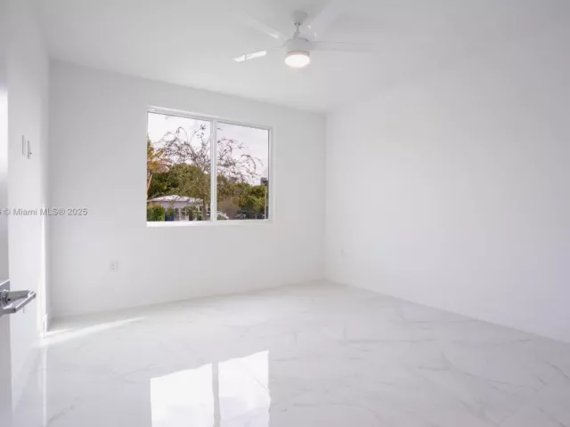 4-bedroom home for sale in Miami - 910 SW 24th Rd - MondialRealty
