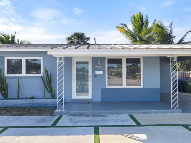 Home for sale at 2917 NW 9th Ave - photo 5995837