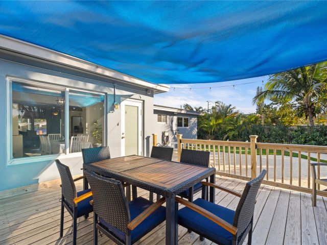 Home for sale at 2917 NW 9th Ave - photo 5995841