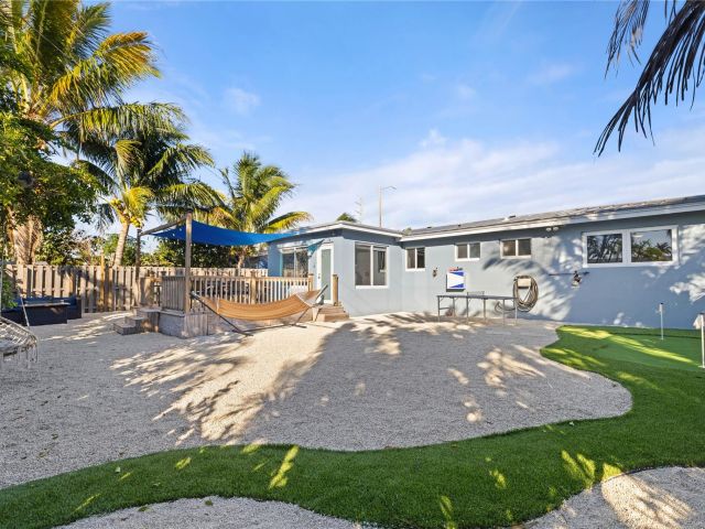 Home for sale at 2917 NW 9th Ave - photo 5995842