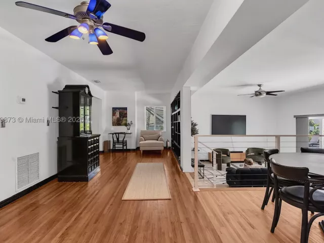 3-bedroom home for rent in Biscayne Park - 660 NE 121st St 660 - MondialRealty