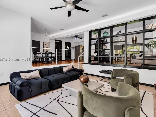 3-bedroom home for rent in Biscayne Park - 660 NE 121st St 660 - MondialRealty