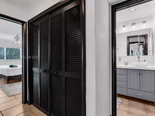 3-bedroom home for rent in Biscayne Park - 660 NE 121st St 660 - MondialRealty