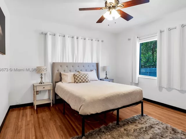 3-bedroom home for rent in Biscayne Park - 660 NE 121st St 660 - MondialRealty