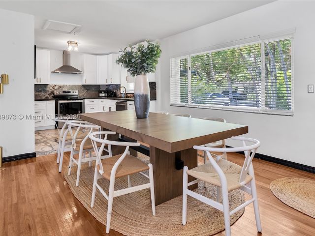 3-bedroom home for rent in Biscayne Park - 660 NE 121st St 660 - MondialRealty