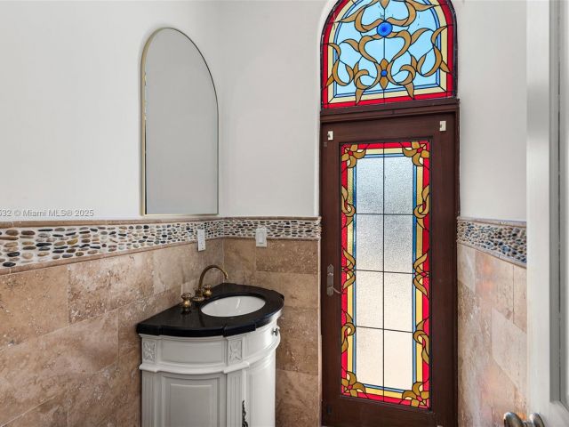 Home for sale at 270 Atlantic Ave - photo 5958589