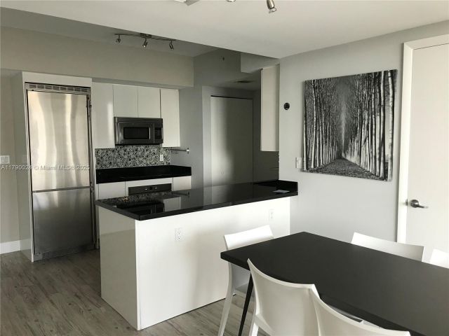 Apartment for rent  Unit #2302 - photo 5997899