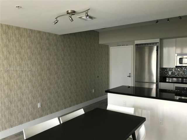 Apartment for rent  Unit #2302 - photo 5997901