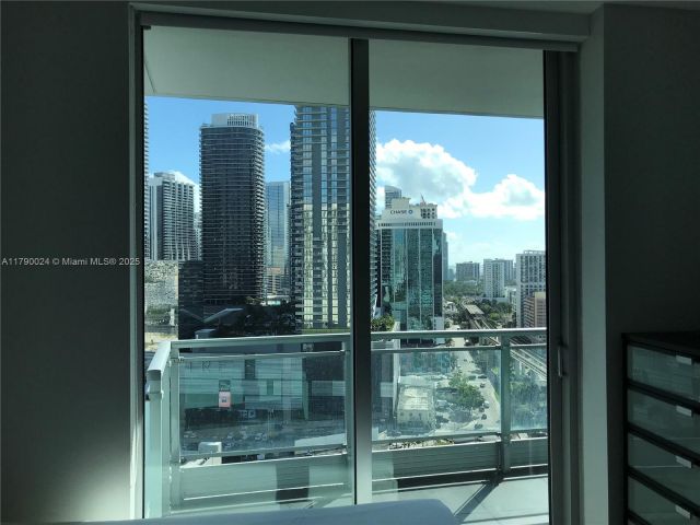 Apartment for rent  Unit #2302 - photo 5997902