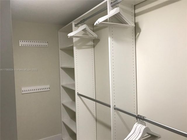 Apartment for rent  Unit #2302 - photo 5997904