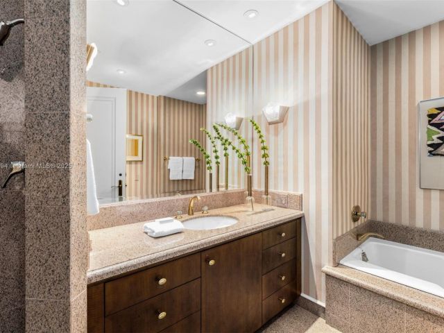 Apartment for sale  Unit #16K - photo 5919083