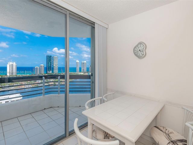 Apartment for sale  Unit #LPH14 - photo 5906075