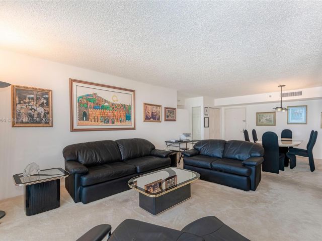 Apartment for sale  Unit #LPH14 - photo 5906080