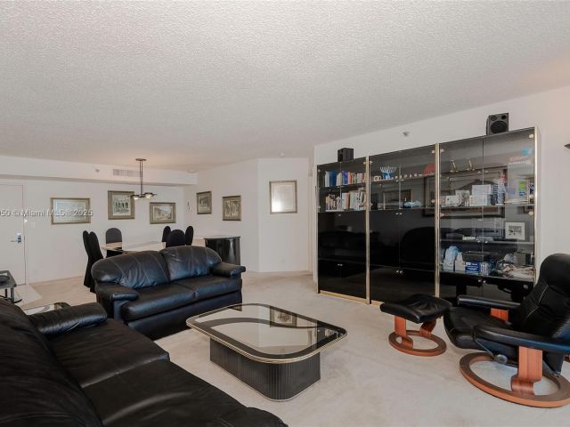 Apartment for sale  Unit #LPH14 - photo 5906081
