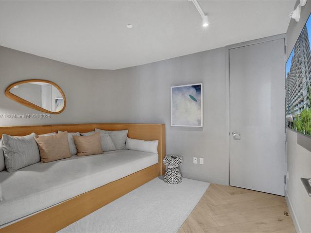 Apartment for sale  Unit #1215 - photo 5915001